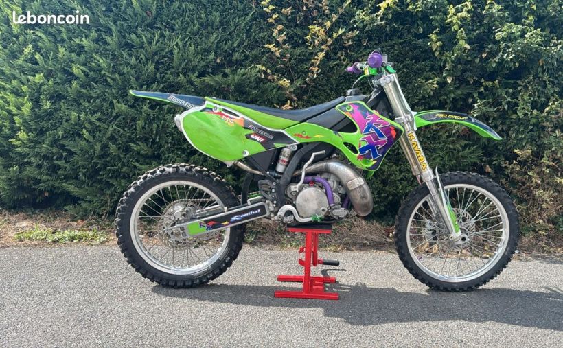 KAWASAKI KX 1