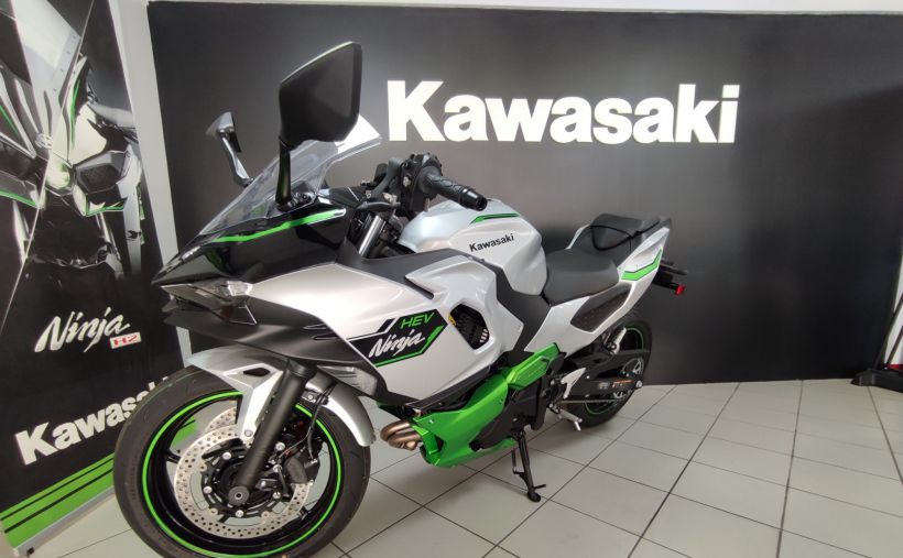 KAWASAKI Ninja 7 Hybrid 2