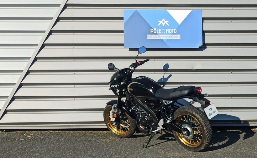 YAMAHA XSR 125 Legacy 35
