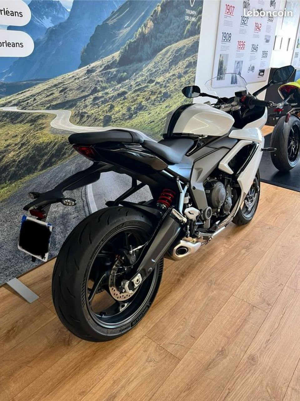 TRIUMPH 	DAYTONA 660 4