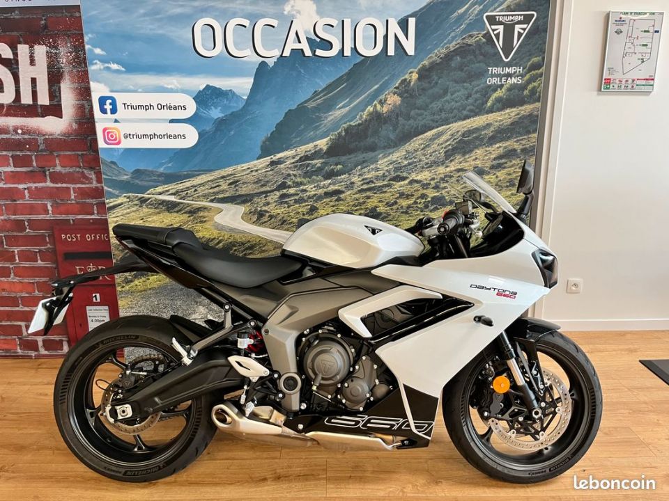 TRIUMPH 	DAYTONA 660 0