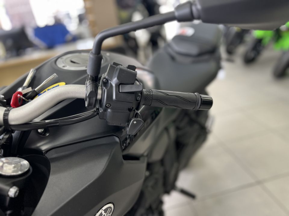 YAMAHA MT-07 Y-AMT 18