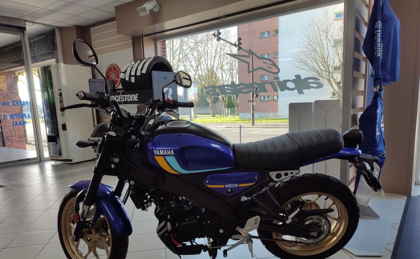 YAMAHA XSR 125 1
