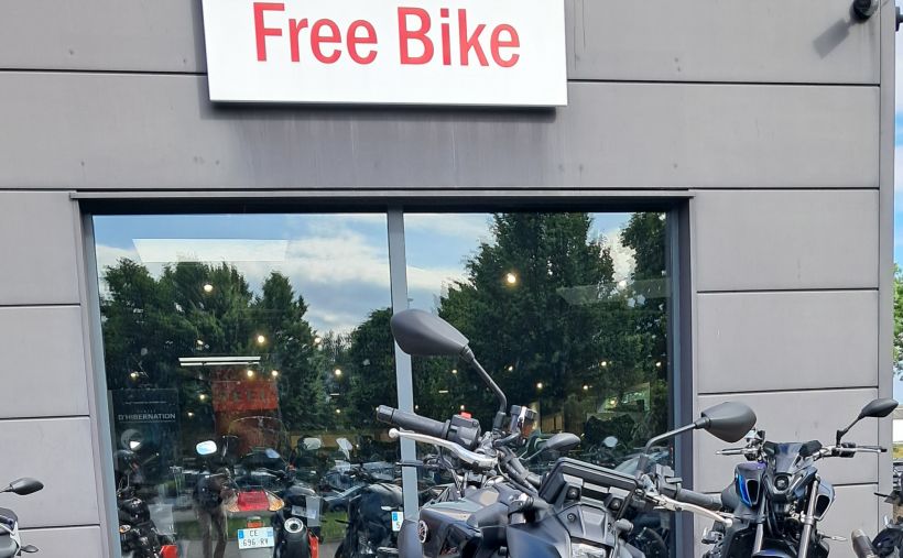 YAMAHA MT-09 5