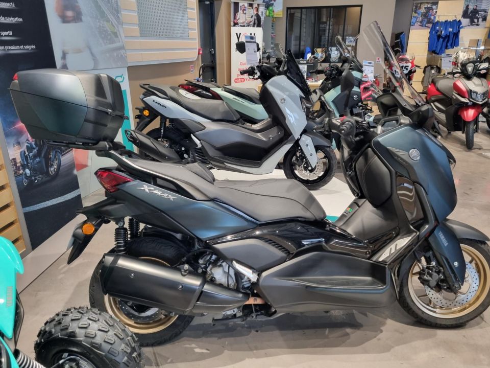 YAMAHA XMAX 300 Tech Max 0