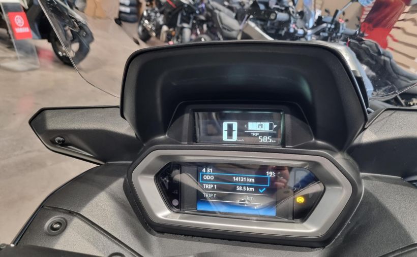 YAMAHA XMAX 300 Tech Max 2
