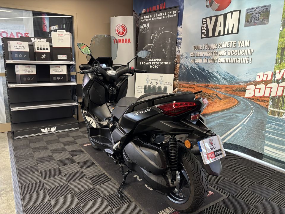 YAMAHA XMAX 300 Tech Max 7