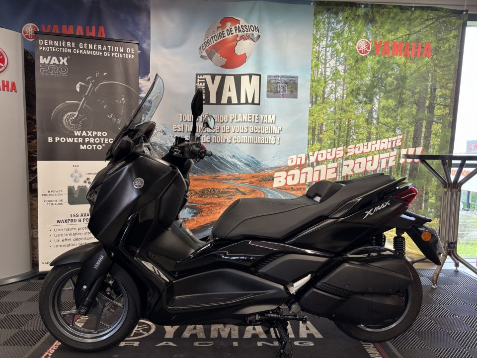 YAMAHA XMAX 300 Tech Max 5