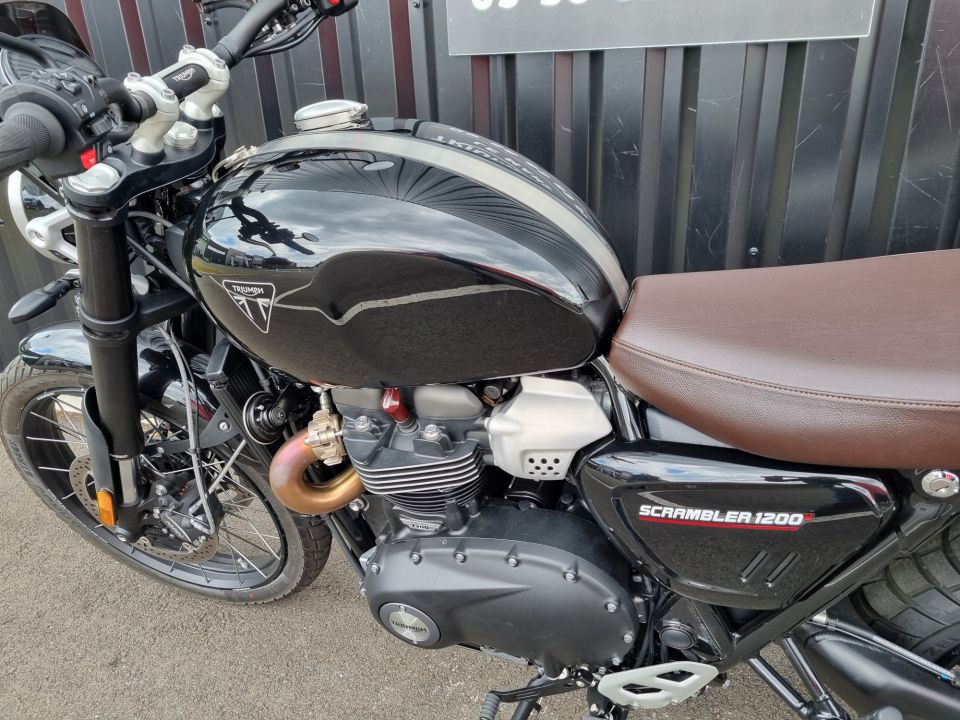 TRIUMPH SCRAMBLER 1200 30