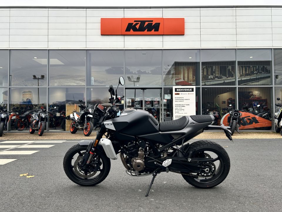 HUSQVARNA SVARTPILEN 801 0