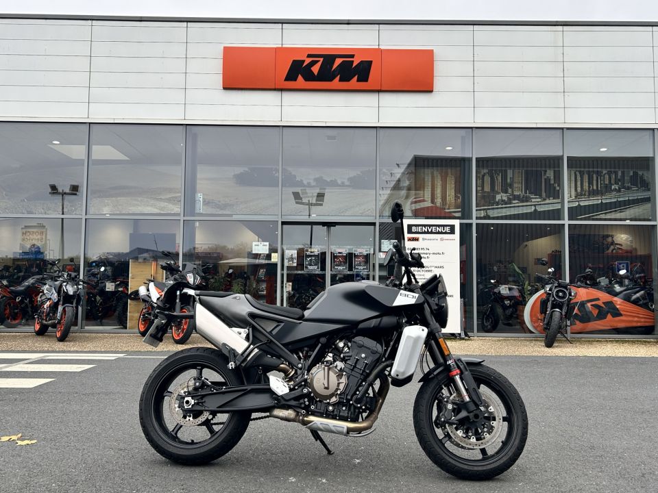 HUSQVARNA SVARTPILEN 801 39