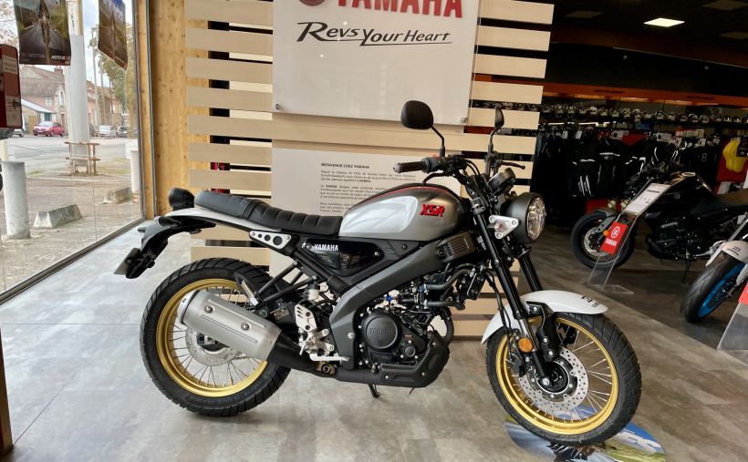 YAMAHA XSR 125 Legacy 0