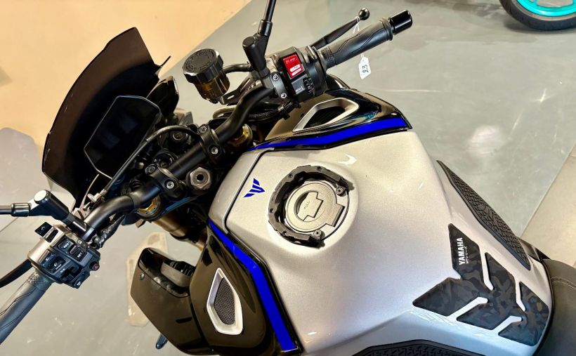 YAMAHA MT-10 SP 4