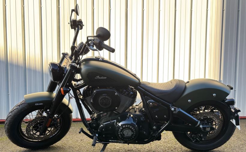 INDIAN CHIEF BOBBER DARK HORSE 1