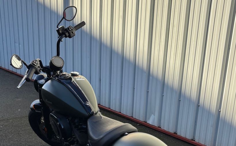INDIAN CHIEF BOBBER DARK HORSE 2