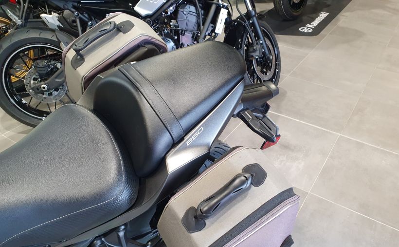 KAWASAKI NINJA 650 1