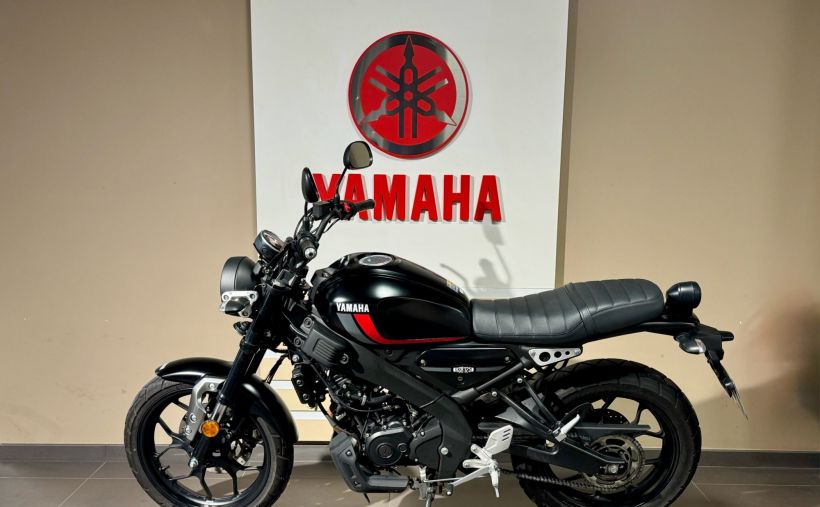 YAMAHA XSR 125 4