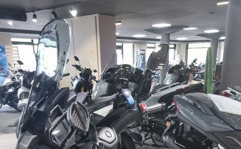 YAMAHA XMAX 125 TECH MAX 4