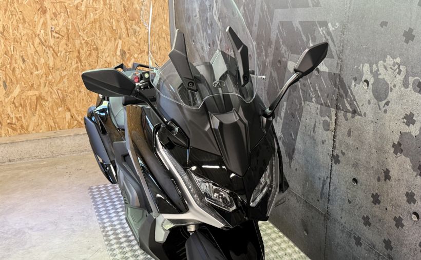 KYMCO AK 550 9