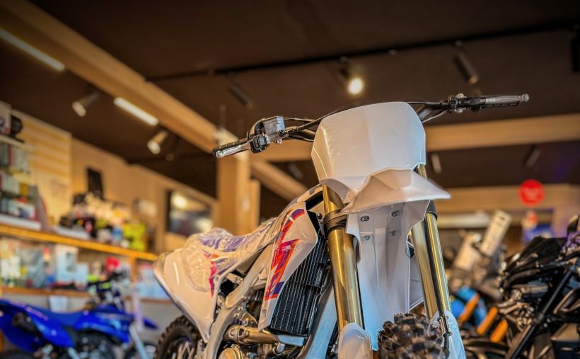 YAMAHA YZ 250 F 50TH AANIVERSARY EDITION 0