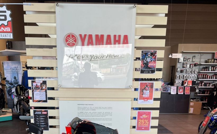 YAMAHA XSR 900 GP 1