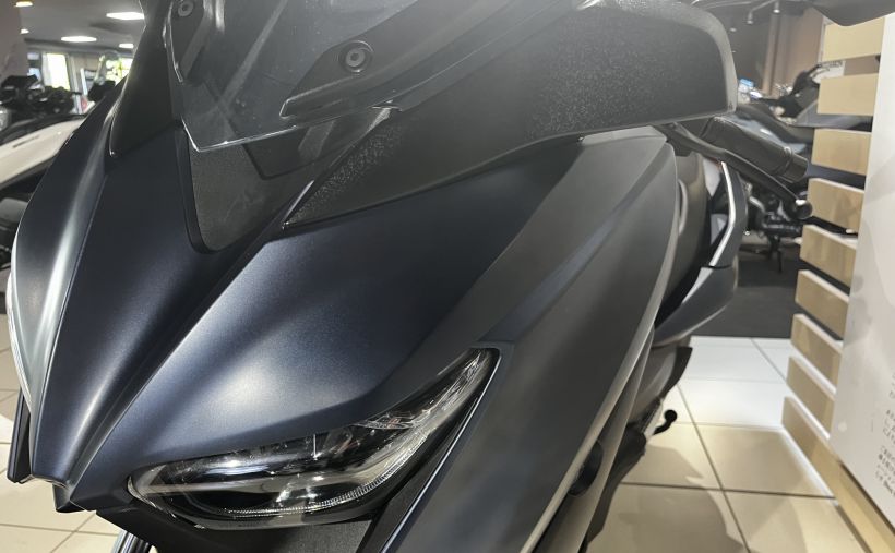 YAMAHA XMAX 125 3