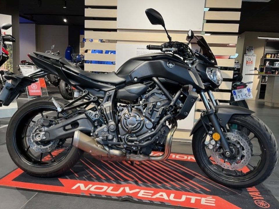 YAMAHA MT-07 (47.5CV) 1