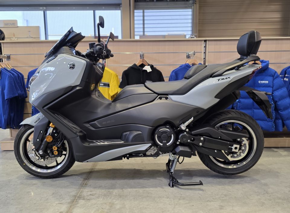 YAMAHA XP T-MAX 560 TECH MAX 4