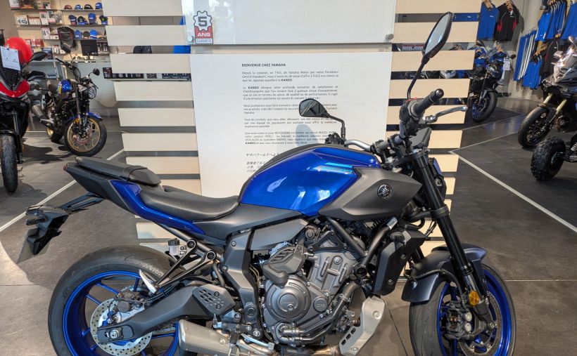 YAMAHA MT-07 1