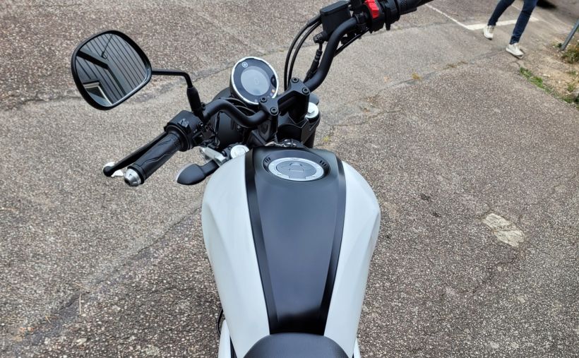 YAMAHA XSR 125 12