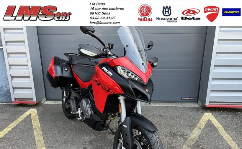 DUCATI MULTISTRADA V2 S TOURING 1