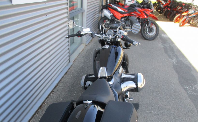 BMW R 18 CLASSIC 2