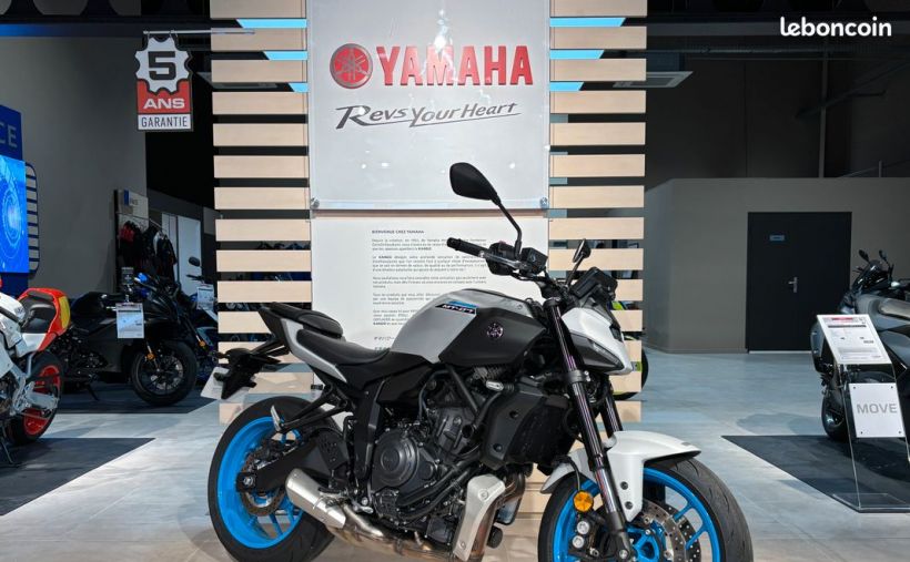 YAMAHA MT-07 0