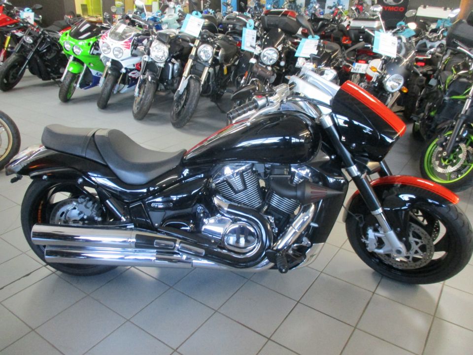 SUZUKI VZR 1800 INTRUDER 20