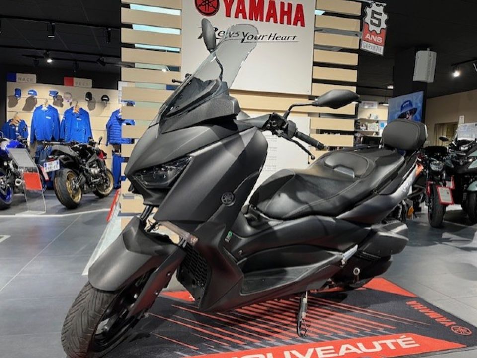 YAMAHA XMAX 300 5