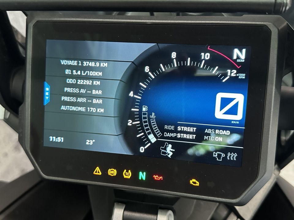 KTM 1290 SUPER ADVENTURE S 27