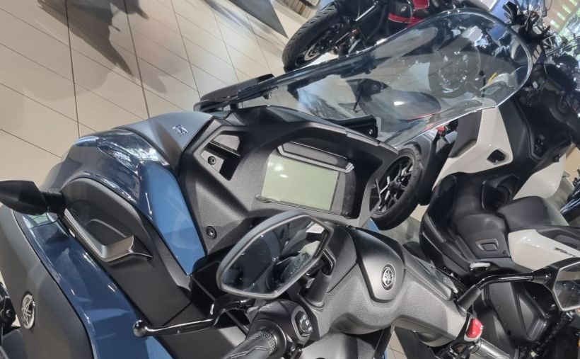YAMAHA TRICITY 300 5