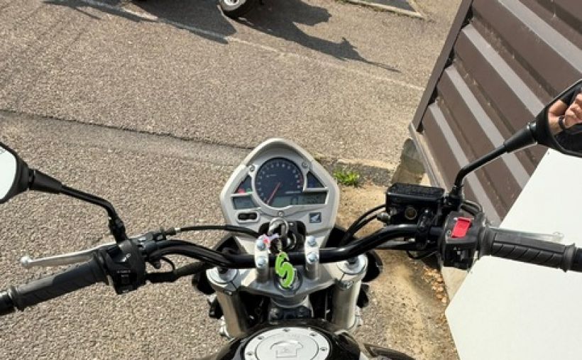 HONDA CB 600 F HORNET 7