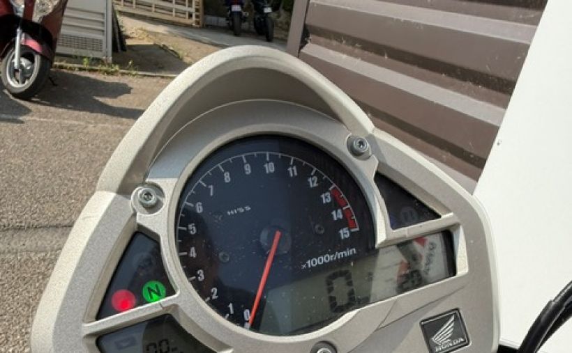 HONDA CB 600 F HORNET 8