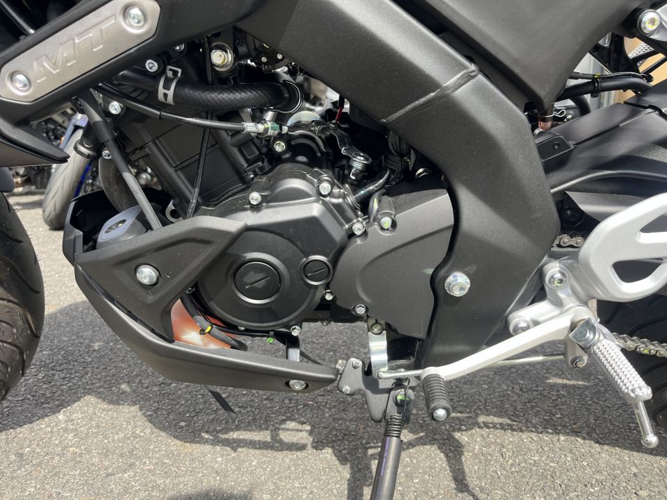 YAMAHA MT-125 ABS 3