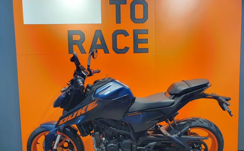 KTM 125 DUKE ABS 1