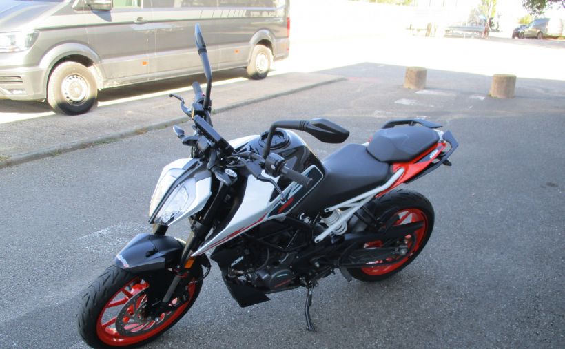 KTM 125 DUKE 9