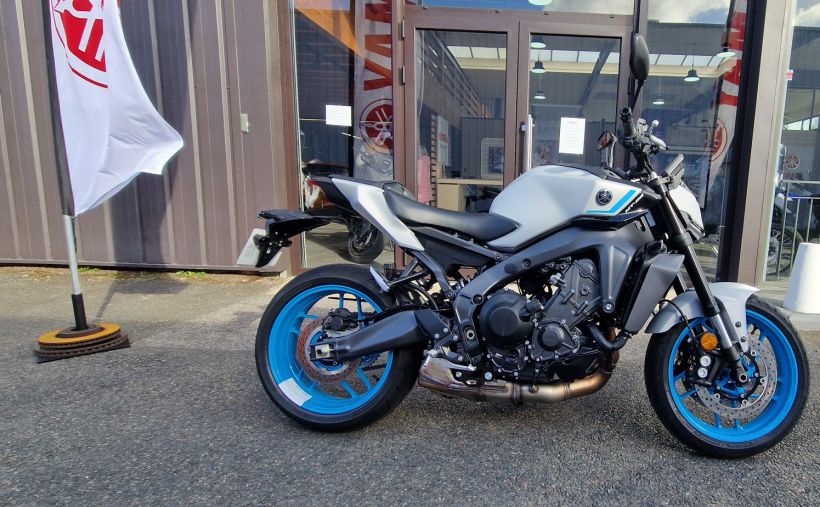 YAMAHA MT-09 0