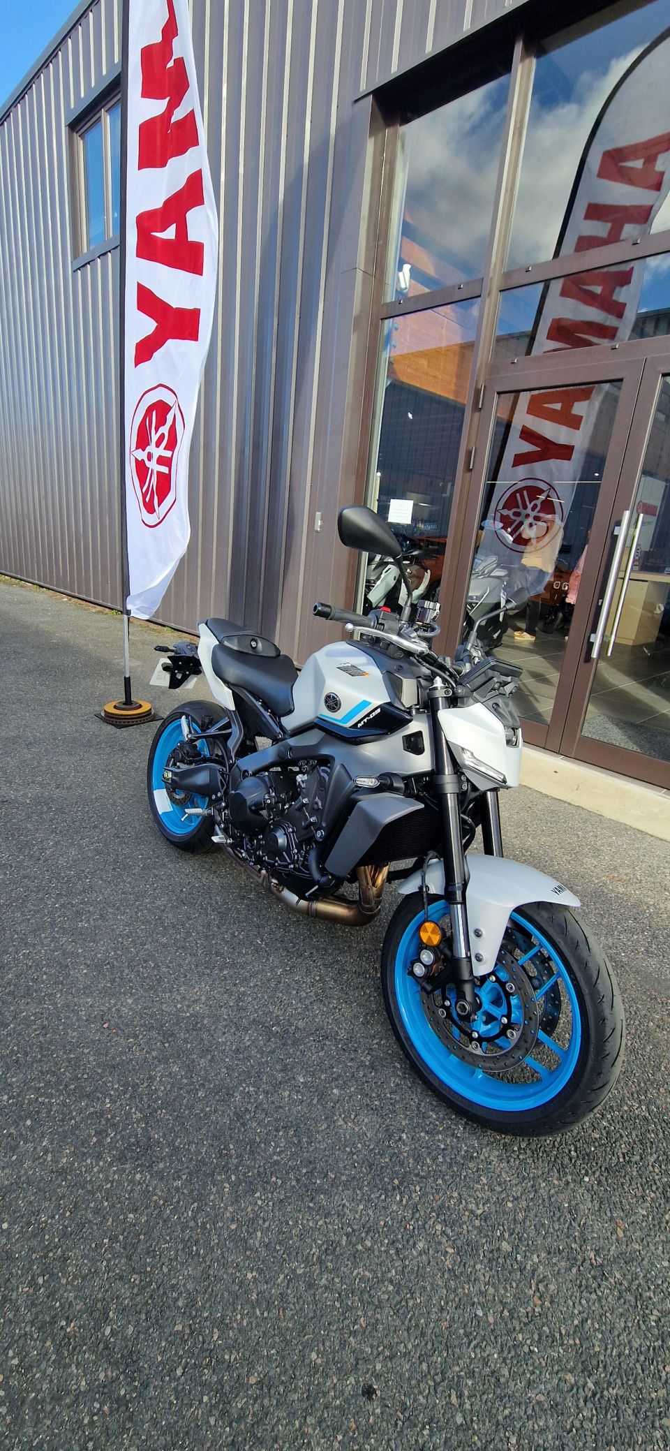 YAMAHA MT-09 3