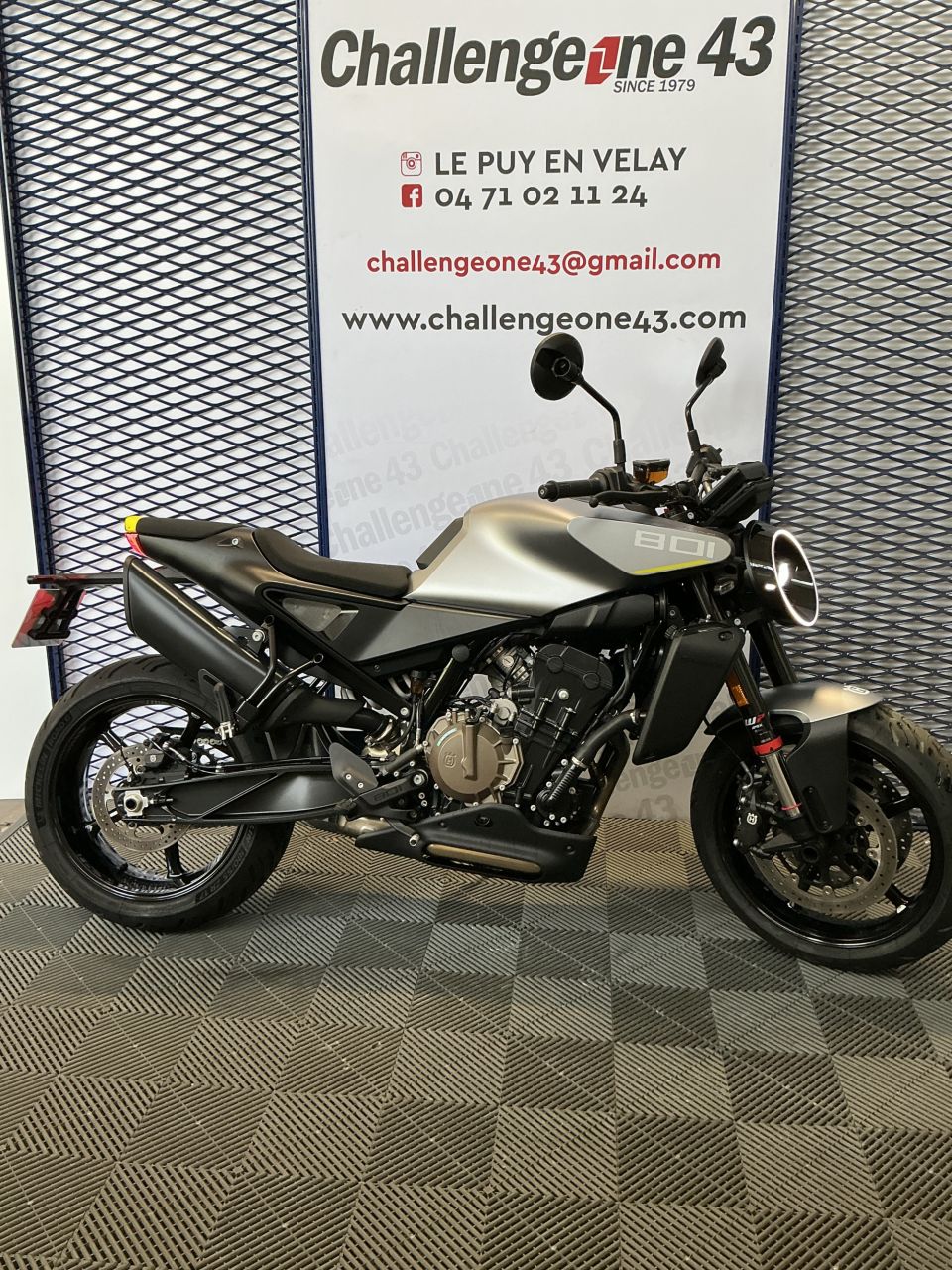 HUSQVARNA 801 vitpilen l 6