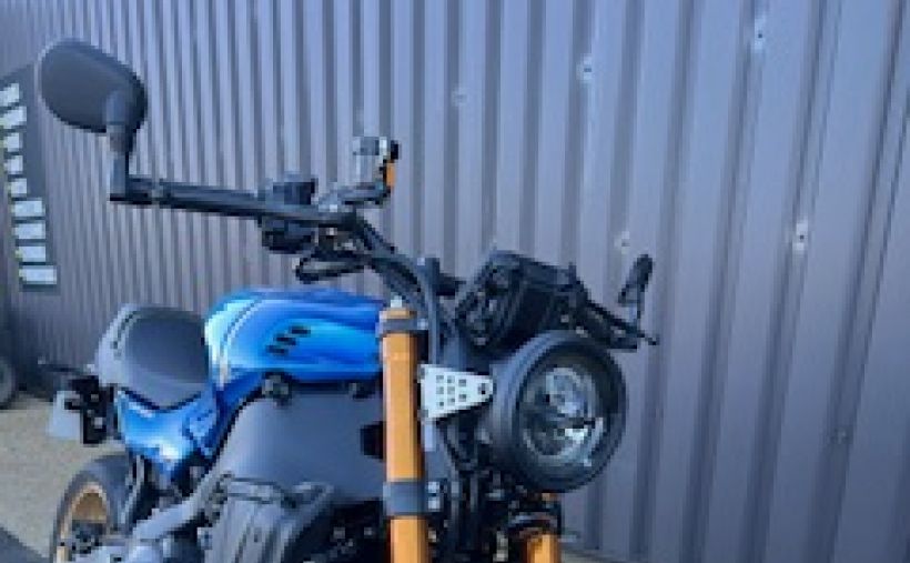 YAMAHA XSR 900 1