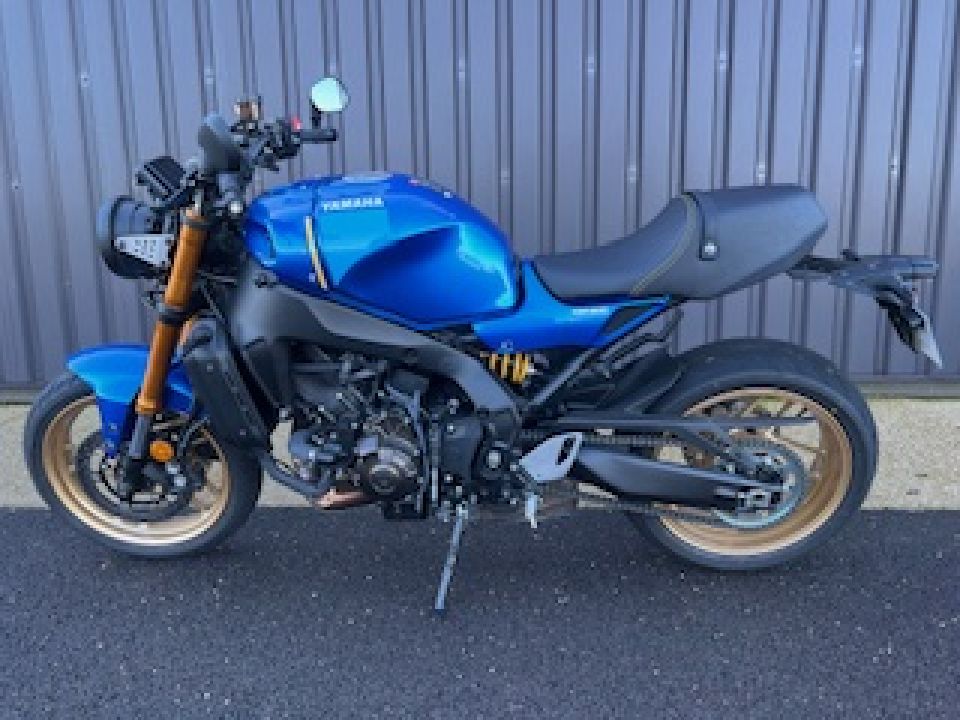 YAMAHA XSR 900 2