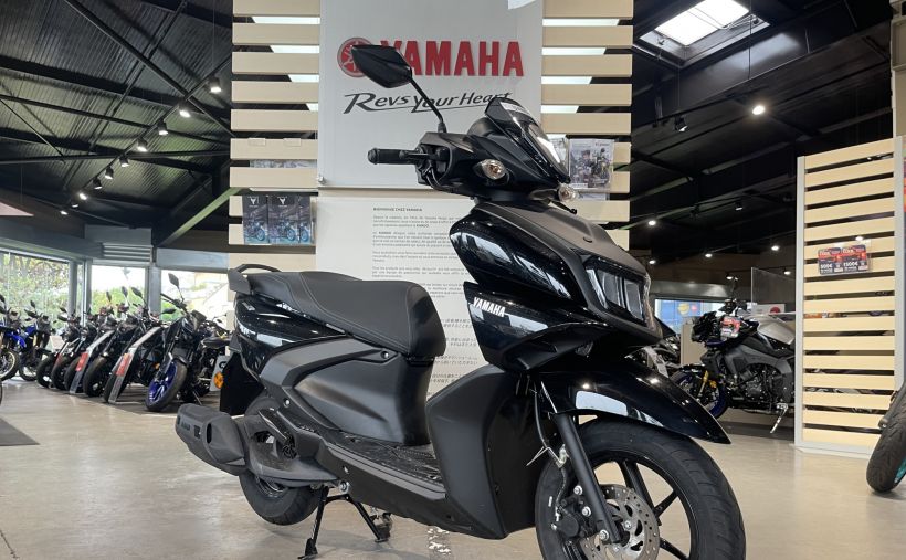 YAMAHA RayZR 125 0