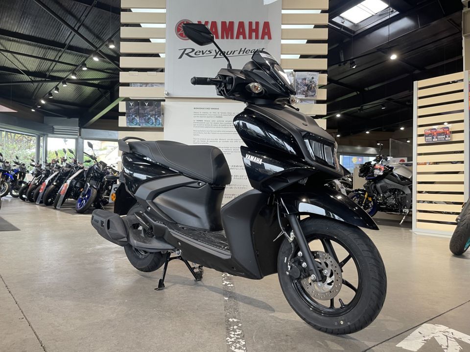 YAMAHA RayZR 125 0