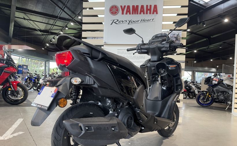 YAMAHA RayZR 125 3